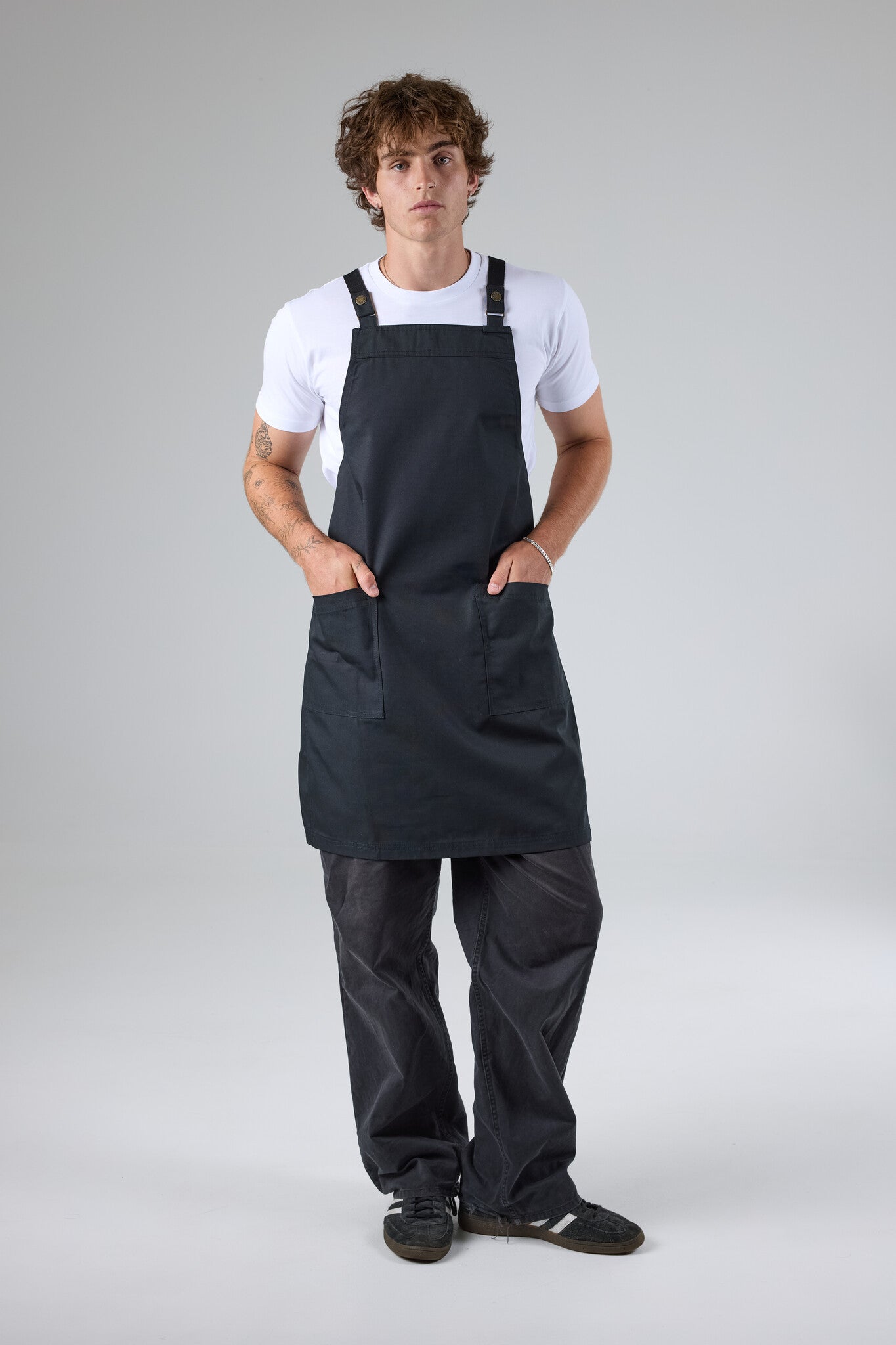 Lockharte Cross Back Apron Bundle