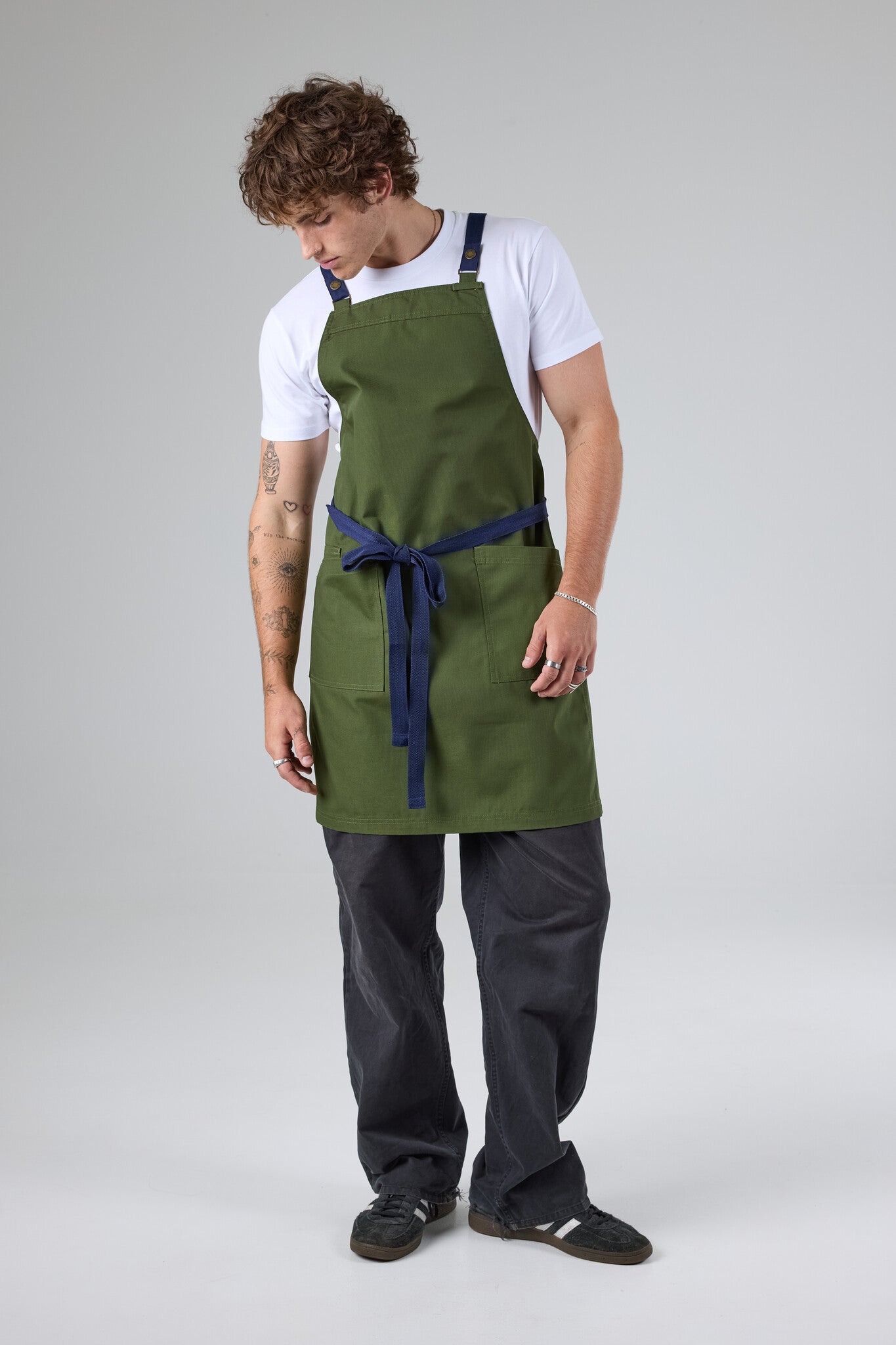 Lockharte Cross Back Apron Bundle